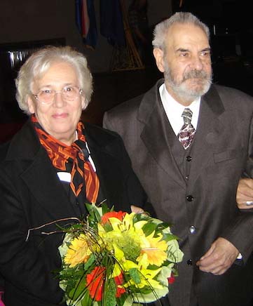 Proferori Zlata i Julije Derosi koji su ostavili duboke tragove u Pakracu, Gospiću i Zadru i odgojili tisuće učenika i studenata                                                                                                                          